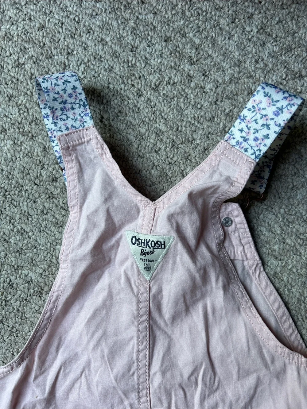 OshKosh Bgosh adorable light